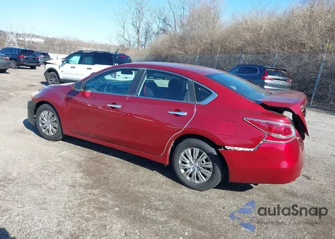 2015 Nissan Altima 2.5/2.5 S/2.5 Sl/2.5 Sv из США, поврежденный, VIN 1N4AL3AP7FC252673